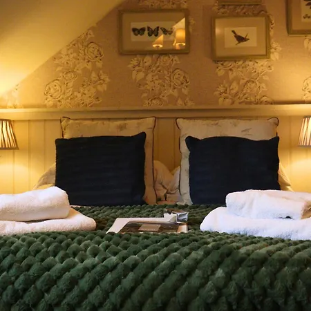 The Gateway Hotel