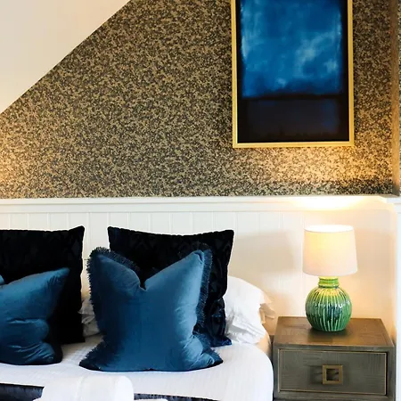 The Gateway 肯德尔