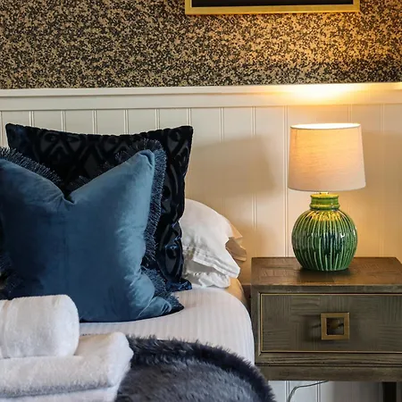 The Gateway 4* קנדל