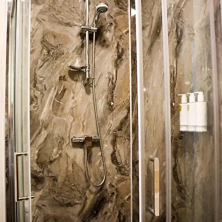 מלון The Gateway קנדל