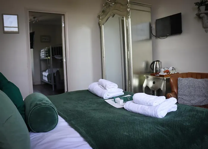 The Gateway Hotel 4*