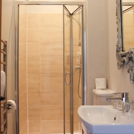 Hotel The Gateway 4*